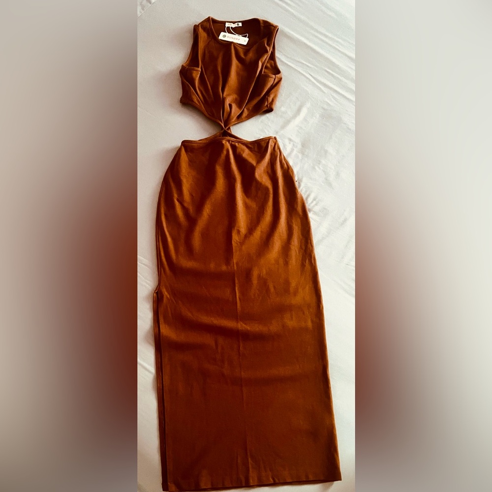 NWT SUNDRY Cutout Midi Dress – Effortlessly Chic & Fun - Picture 5 of 10